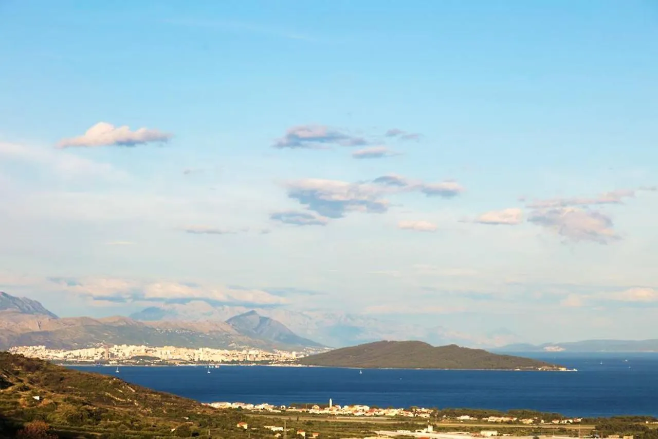 Panoramic Villa Prgomet: Sea View Retreat with Private Pool Plano Croatia