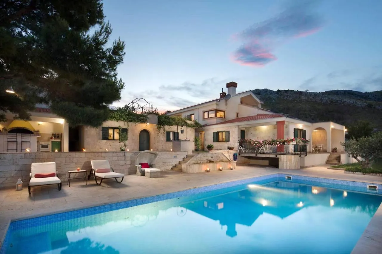 Panoramic Villa Prgomet: Sea View Retreat with Private Pool Plano