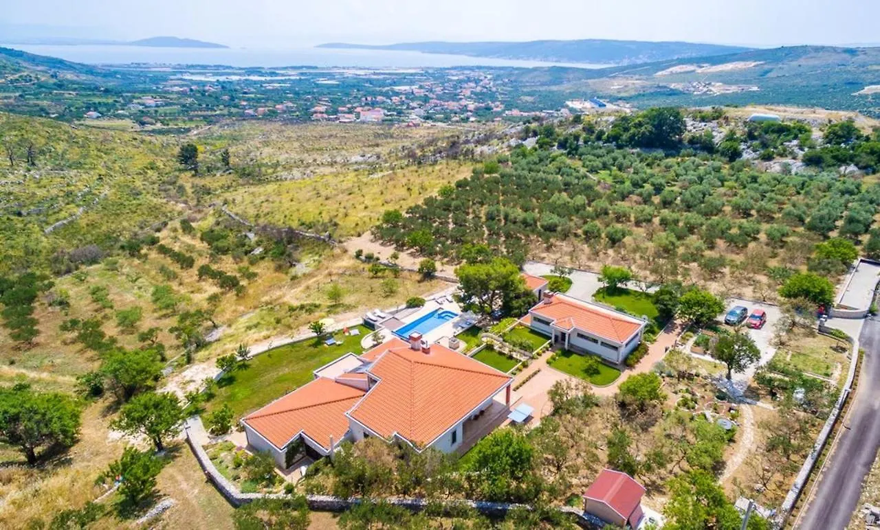 Panoramic Villa Prgomet: Sea View Retreat with Private Pool Plano Croatia